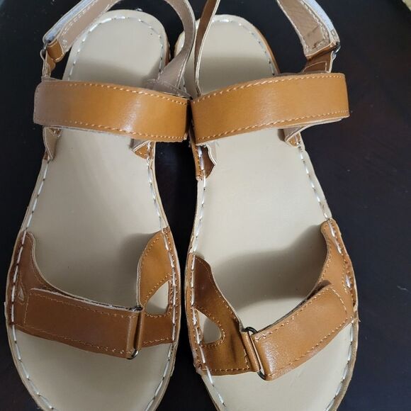 BRAND NEW BROWN OPEN TOE OPEN BACK STRAP SANDALS - Picture 2 of 16